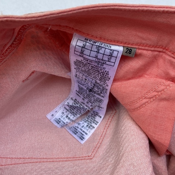 New GUESS Women’s Animal Print Jeans SZ 28 - Picture 8 of 9